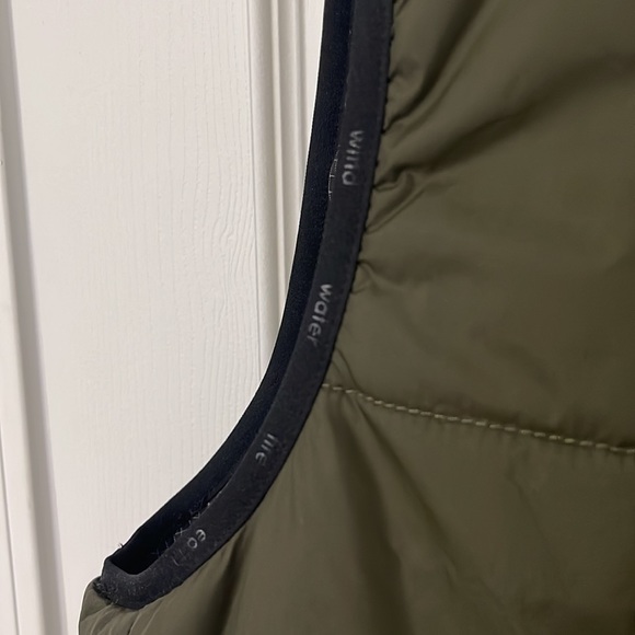 Element Vest - Picture 6 of 7